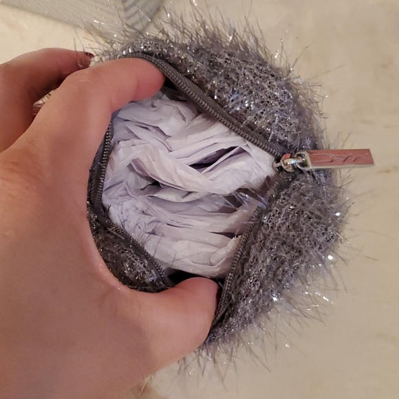 "Firework Like A Charm" M.A.C Mini Pouch/Lipstick - Picture 10 of 16